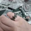 Anillo de oreja «Cemetery» de Chrome Hearts Anillo de oreja «Cemetery» de Chrome Hearts