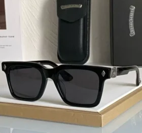 Gafas negras de Chrome Hearts