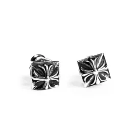 Pendientes de pirámide con tachuelas Pendientes de pirámide con tachuelas