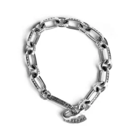 Pulseras con cadena y logotipo grabado