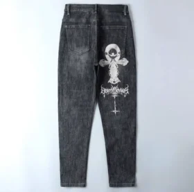 Vaqueros inspirados en Chrome Hearts
